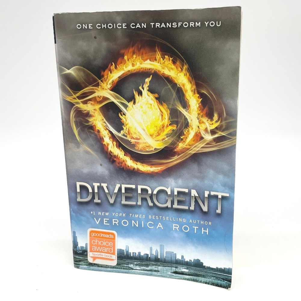 Divergent Veronica Roth 2012 Paperback Dystopian YA Fiction Bonus Materials